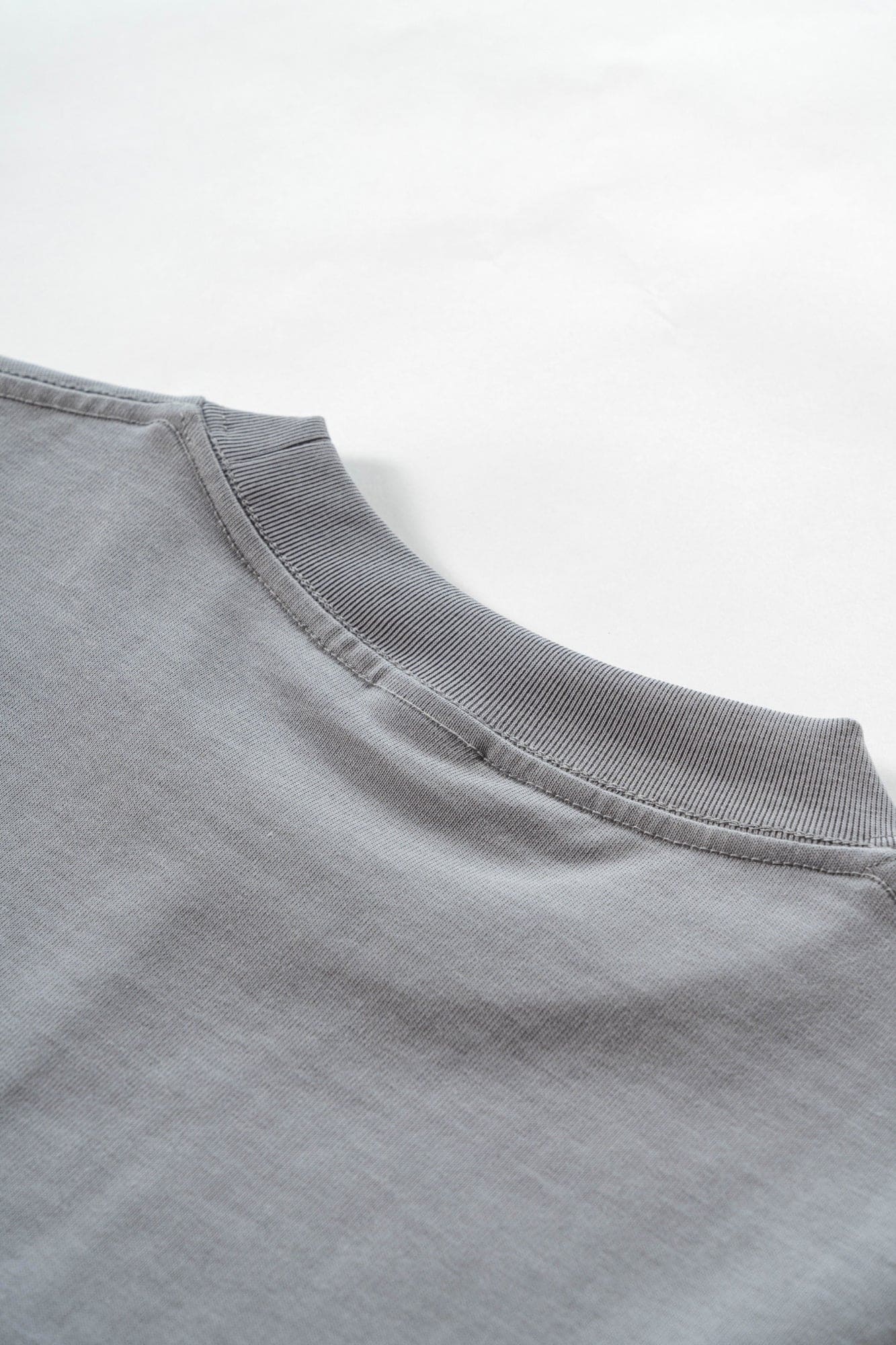 STAPLE TEE