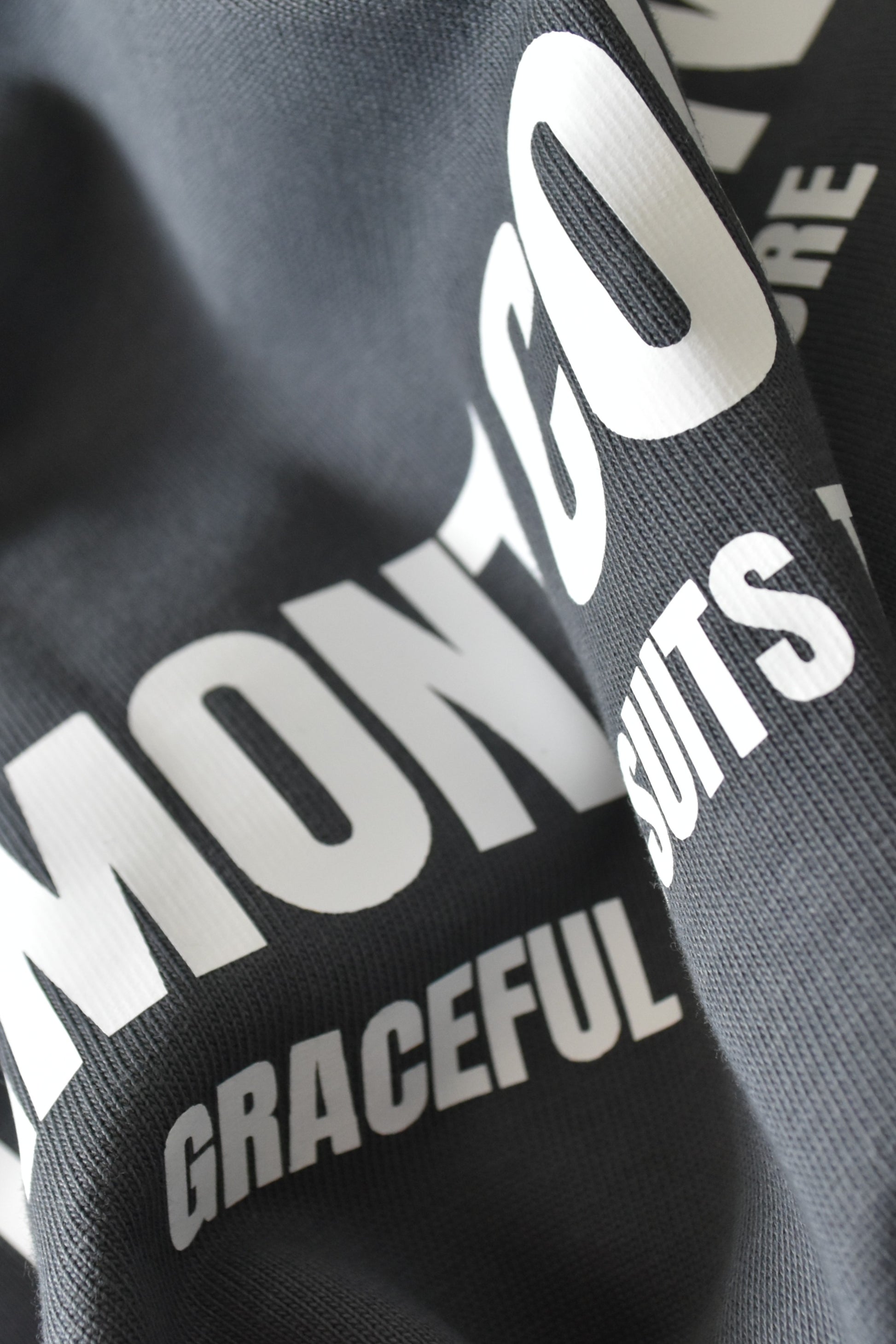 LOGO TEE