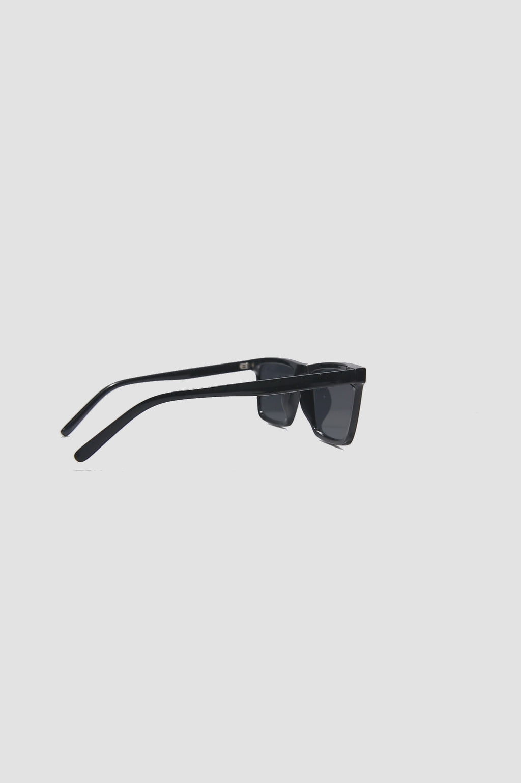 ILLUMINATE SUNGLASSES